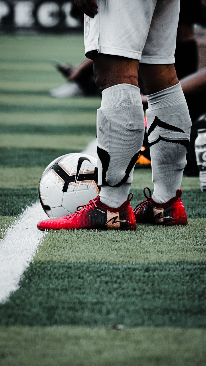 The Art of Drawing Readers In: Your attractive post title goes here sport, football, ball, soccer, player, soccer player, football player, football field, competition, soccer ball, athlete